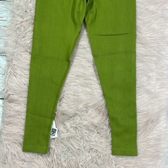 NWT Outdoor Voices Green Apple Seamless Rib 7/8 Leggings - Picture 7 of 10